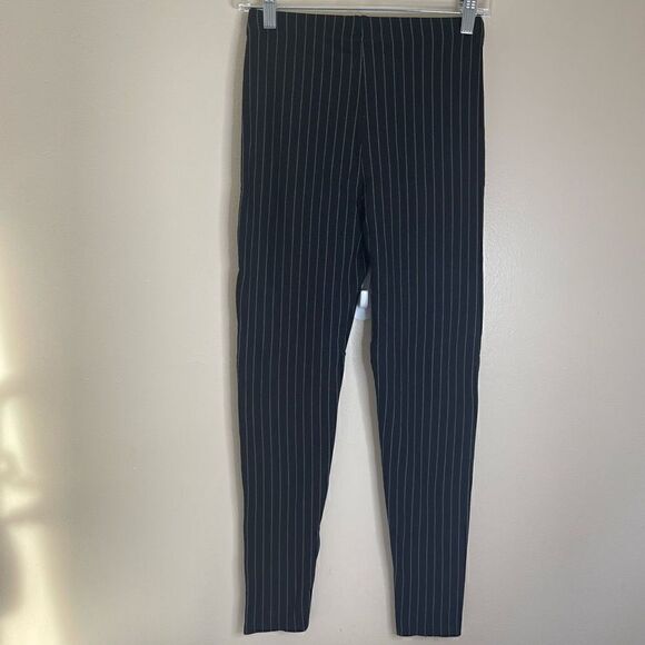 Forever 21| Skinny| Pin striped| Medium| Cotton| Has Stretch - Picture 7 of 8